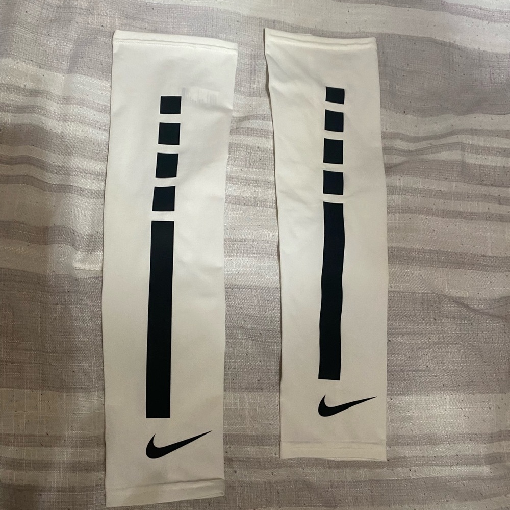 Nike White and Black Performance Arm Sleeves